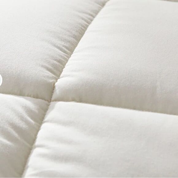 The Company Store All Seasons Wool Comforter in Gorgeous Natural. Twin Size. New - Picture 3 of 14